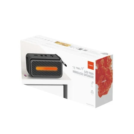 MOXOM MX-SK74 altoparlant Bluetooth 10W me Bluetooth 5.3, bateri 1800mAh, lidhje USB, TF, AUX dhe karikim Type-C. Altoparlant portativ me tingull cilësor, ideal për shtëpi, udhëtime, piknik, zyrë dhe përdorim të përditshëm.