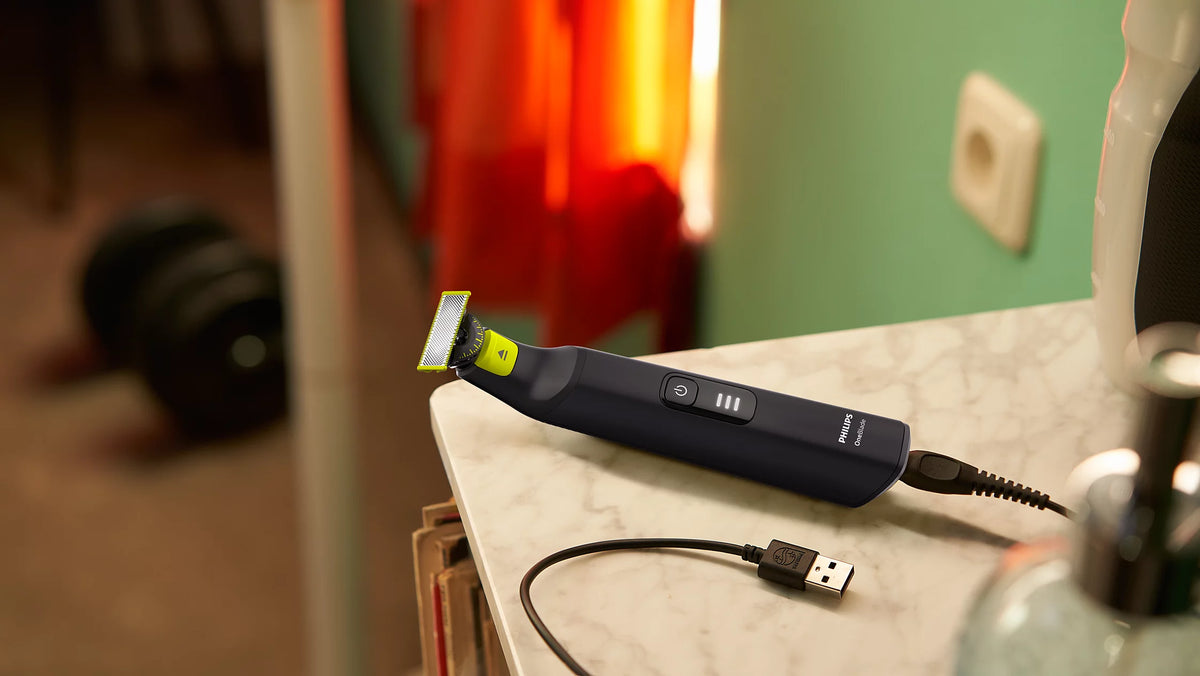 Makinë rroje Philips OneBlade Pro 360 QP6542/70 për fytyrë dhe trup, për rruajtjen dhe stilimin e mjekrës