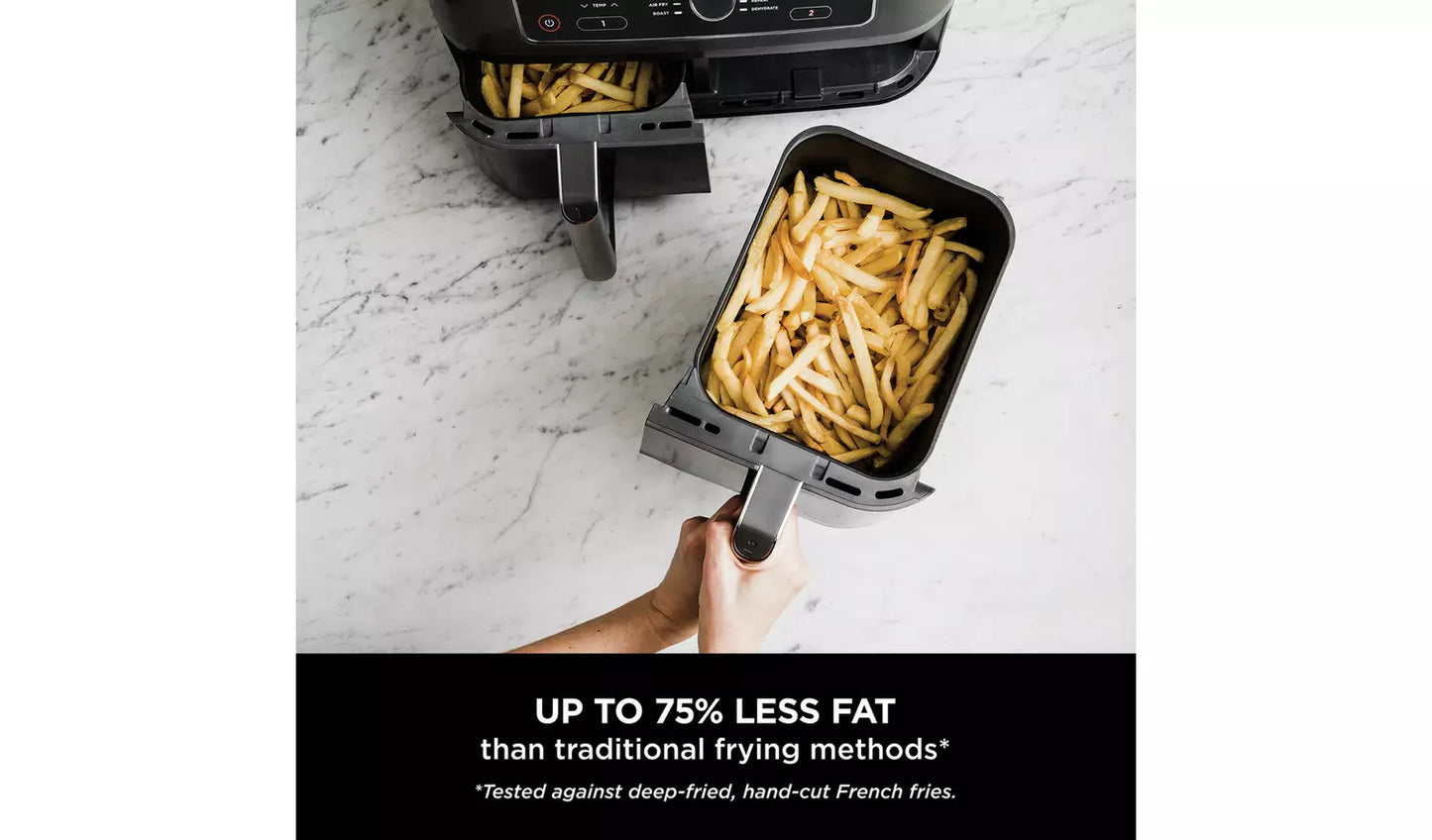 Ninja Foodi Dual Zone Air Fryer AF300UK 7.6L me dy sirtarë të pavarur 3.8L, 6 funksione gatimi, Sync, Match, temperaturë 40–240°C, fuqi 2400W, pjesë që lahen në enëlarëse dhe gatim me pak ose aspak vaj. Fritezë me ajër ideale për familje dhe përdorim të përditshëm në Shqipëri.