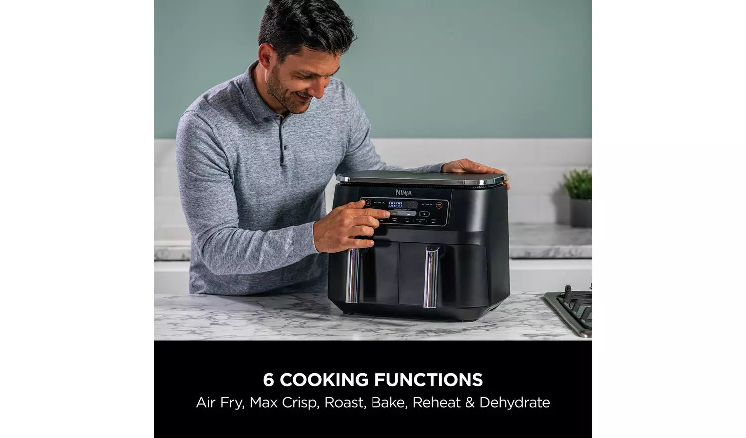 Ninja Foodi Dual Zone Air Fryer AF300UK 7.6L me dy sirtarë të pavarur 3.8L, 6 funksione gatimi, Sync, Match, temperaturë 40–240°C, fuqi 2400W, pjesë që lahen në enëlarëse dhe gatim me pak ose aspak vaj. Fritezë me ajër ideale për familje dhe përdorim të përditshëm në Shqipëri.